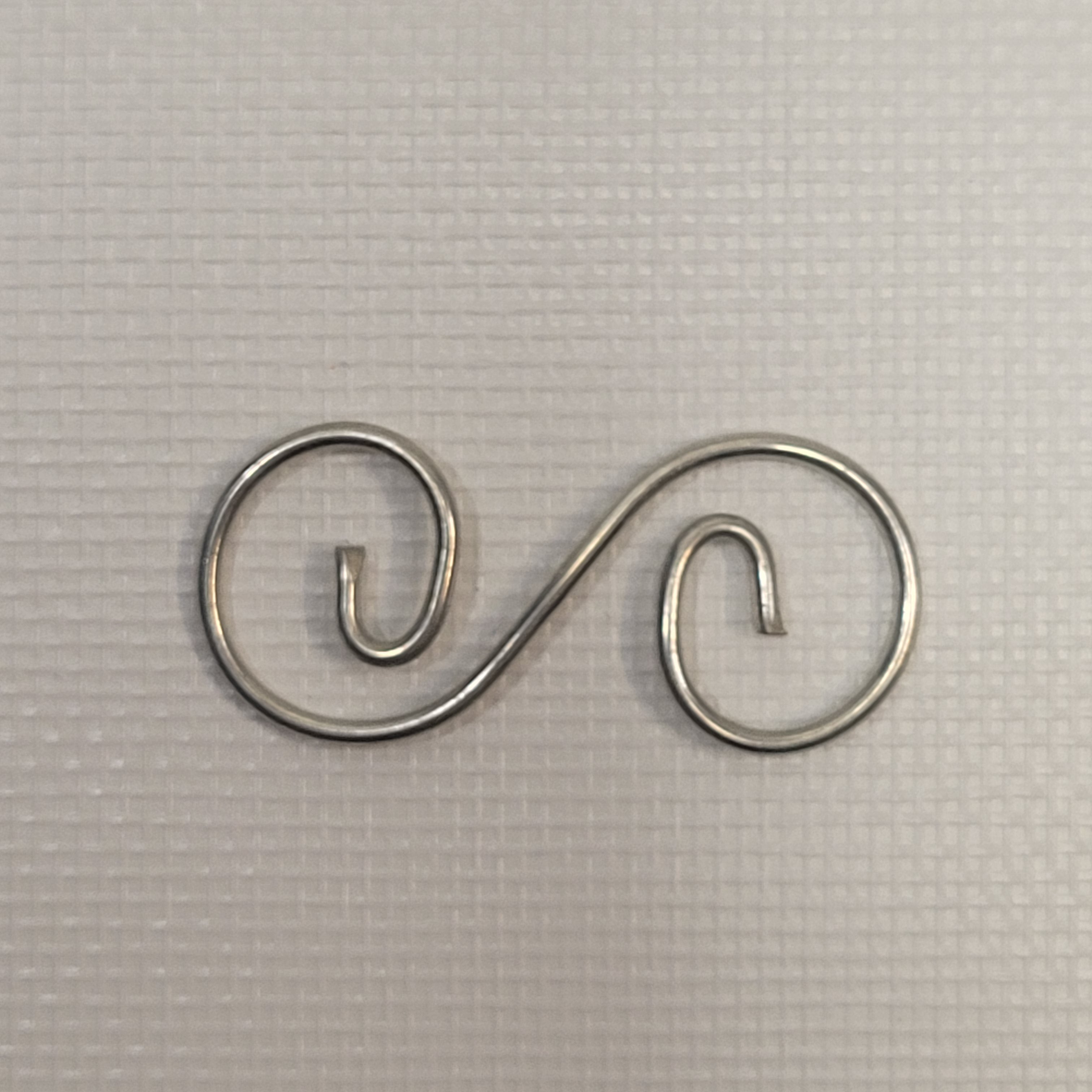 1 7/16" x 9/16" Metal Curly Q's Set | 6 Pack